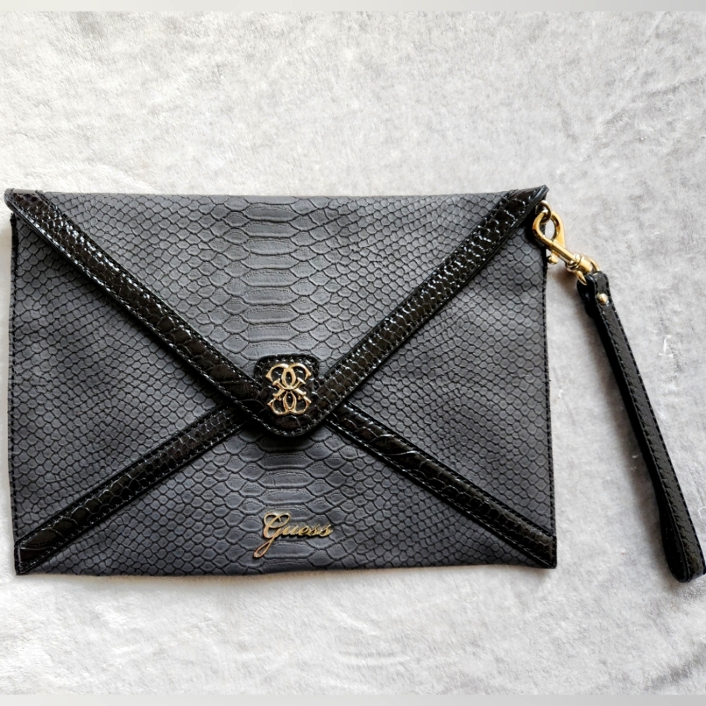 Guess Envelope Clutch/Wristlet